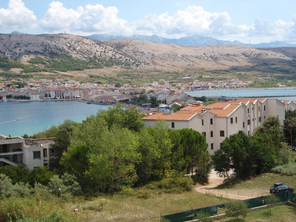 Apartments Ariana Паг Экстерьер фото